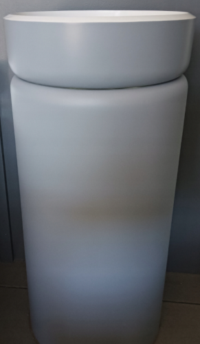 Presquile_cement_mat_biały_połysk_1.png